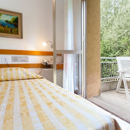 Hotel Rossini Tabiano Terme Екстер'єр фото