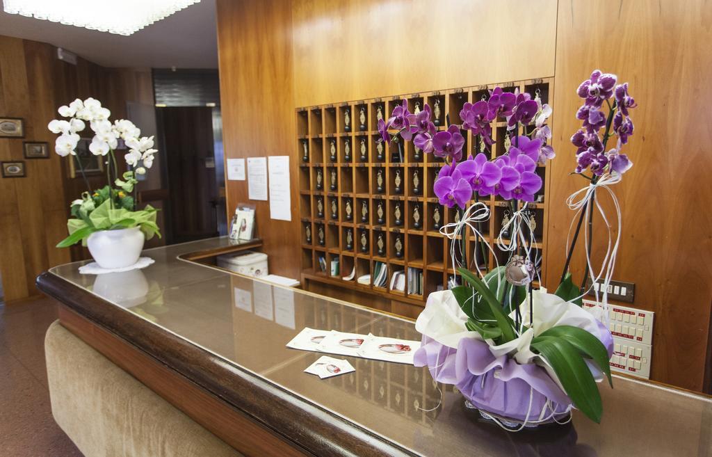 Hotel Rossini Tabiano Terme Екстер'єр фото