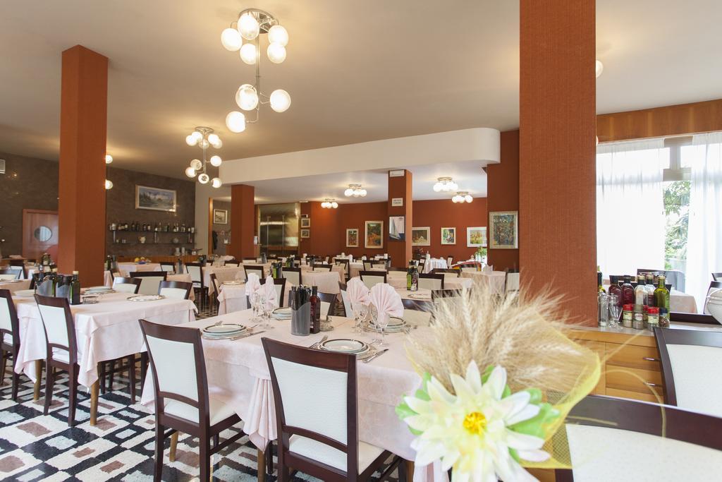 Hotel Rossini Tabiano Terme Екстер'єр фото