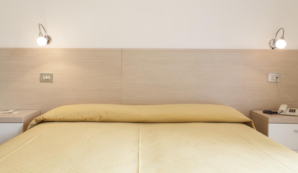 Hotel Rossini Tabiano Terme Екстер'єр фото