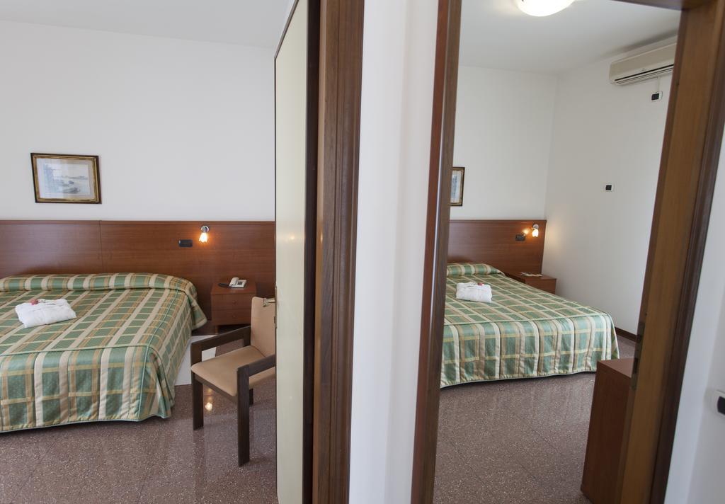 Hotel Rossini Tabiano Terme Екстер'єр фото